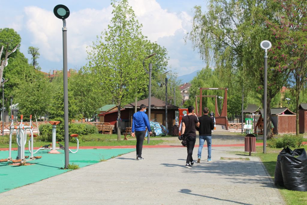 GENÇLER SOKAKLARA AKIN ETTİ