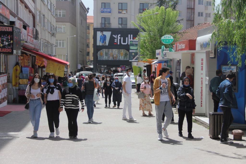 GÜN GENÇLERİN GÜNÜ