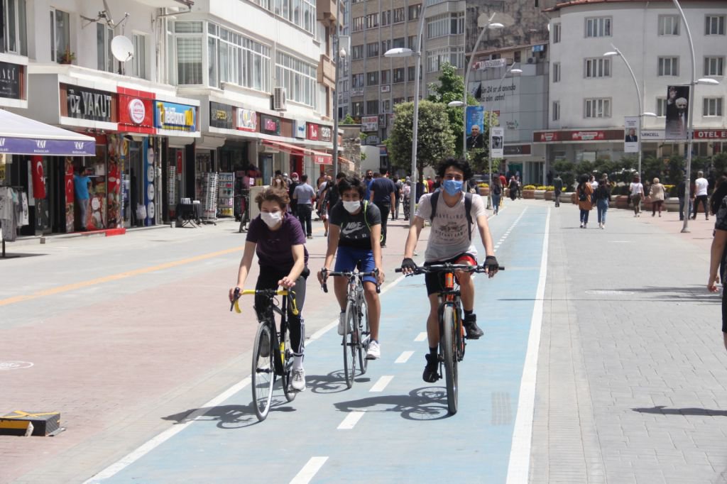 GÜN GENÇLERİN GÜNÜ