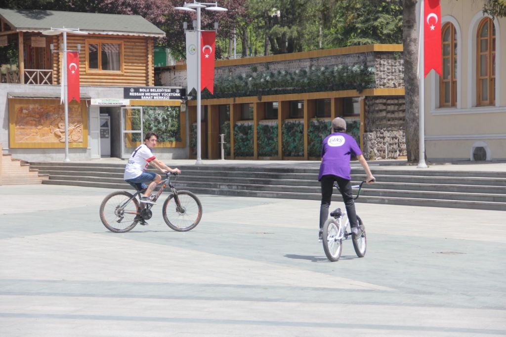 GÜN GENÇLERİN GÜNÜ