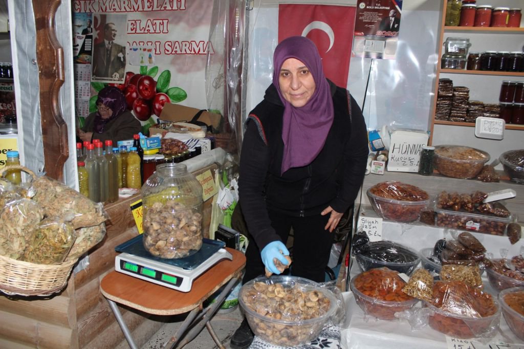 HERKESE ÖRNEK BİR ANNE...