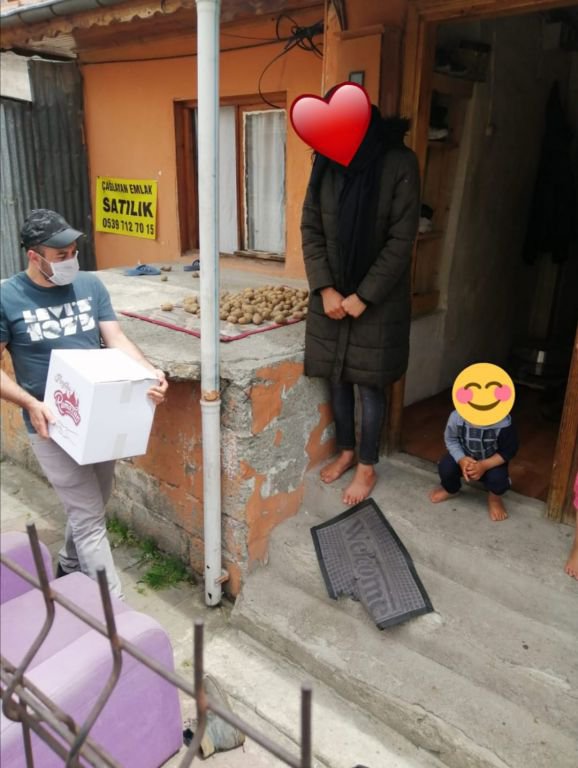 İHTiYAÇ SAHiBi  VATANDAŞLAR  iÇiN YOLLARA  DÜŞTÜLER