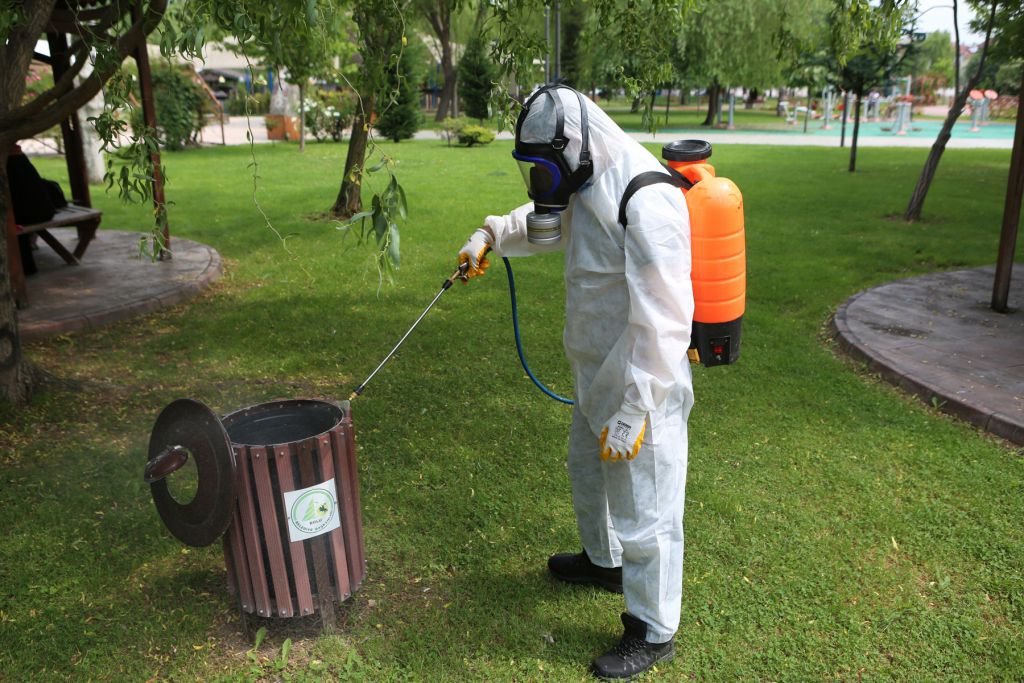 İLAÇLAMA ÇALIŞMALARI DEVAM EDİYOR