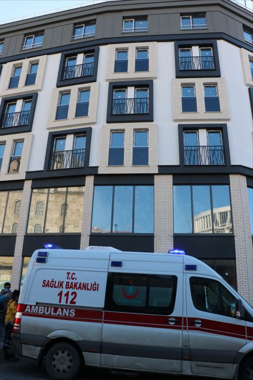 İNŞAATTAN DÜŞEN İŞÇİ YARALANDI