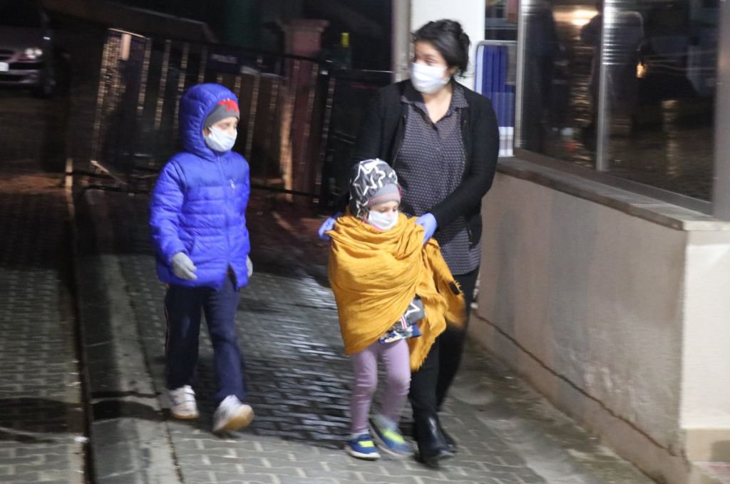 İSVİÇRE'DEN GELEN VATANDAŞLAR YURDA YERLEŞTİRİLDİ