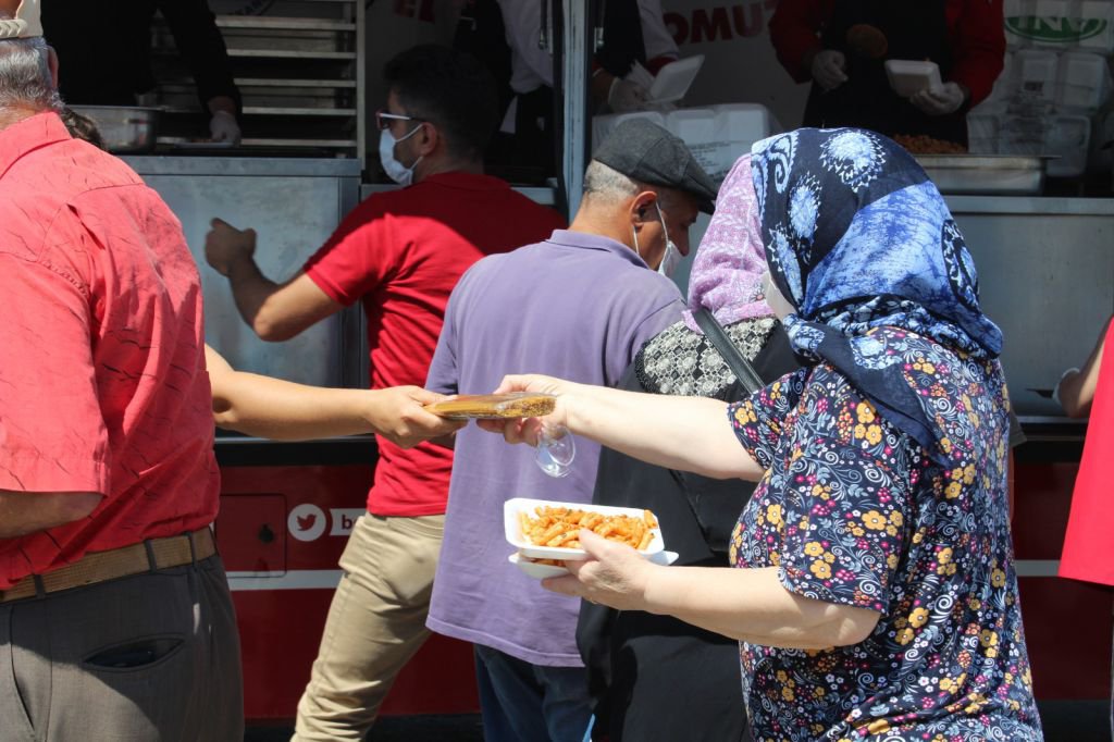 'IZA' BUĞDAYI ESNAFA TEK TEK TANITILDI