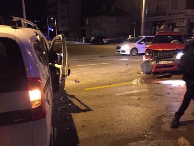 KAFA KAFAYA ÇARPIŞTILAR