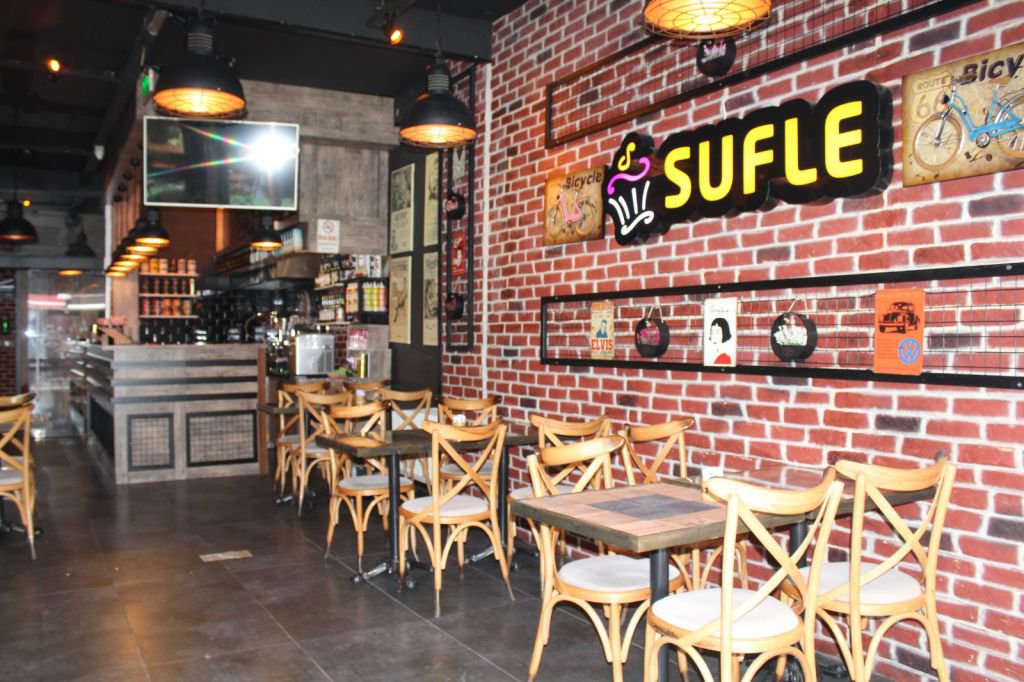 KAFE VE RESTORANLAR AÇILDI