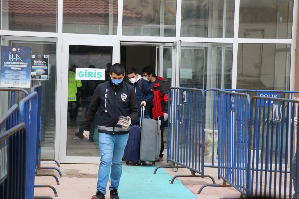 KARANTİNA SÜRESİ BİTENLER TAHLİYE OLDU