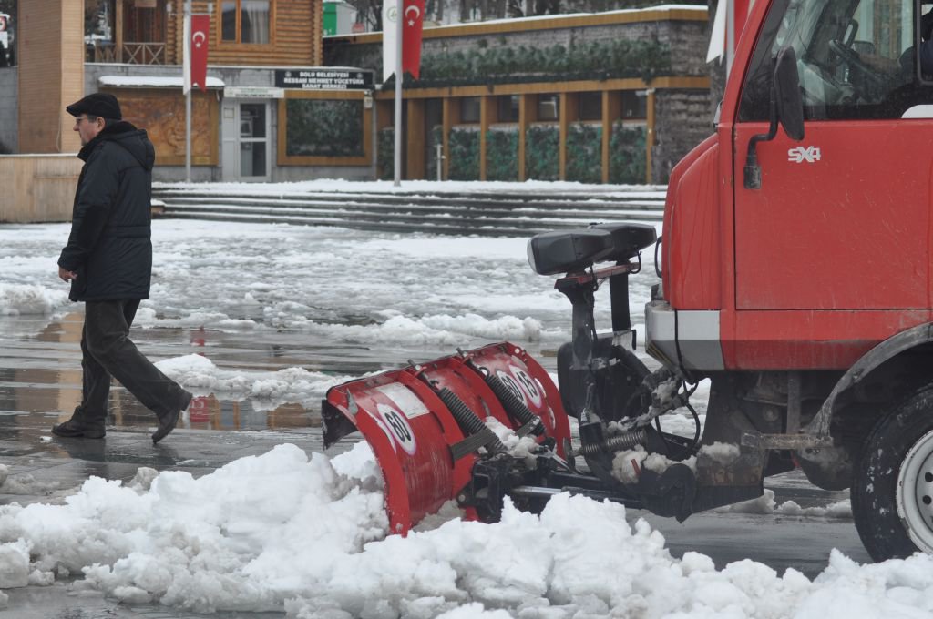 KENT MERKEZİ  BEMBEYAZ OLDU