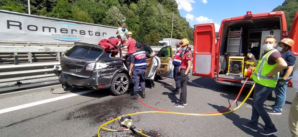 LÜKS CİP HURDAYA DÖNDÜ