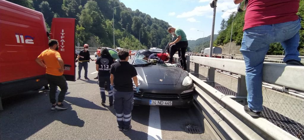 LÜKS CİP HURDAYA DÖNDÜ