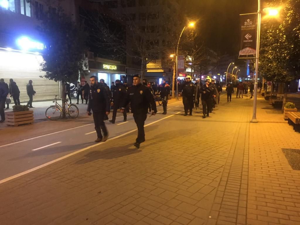 MAÇ SONRASI ORTALIK KARIŞTI