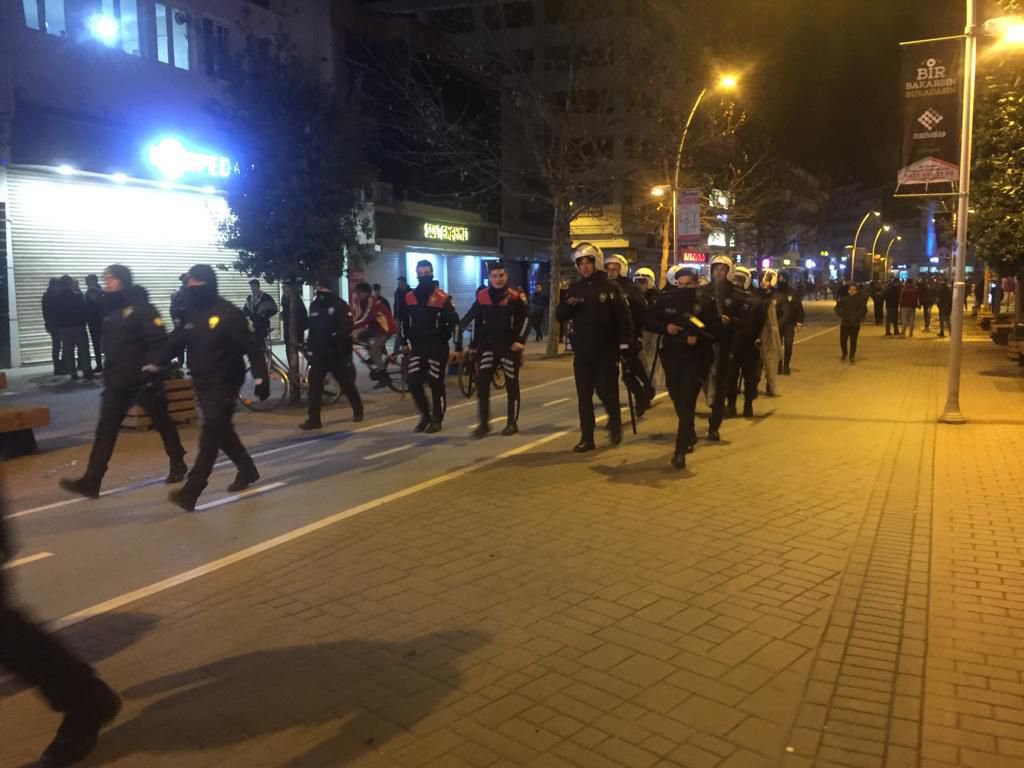 MAÇ SONRASI ORTALIK KARIŞTI