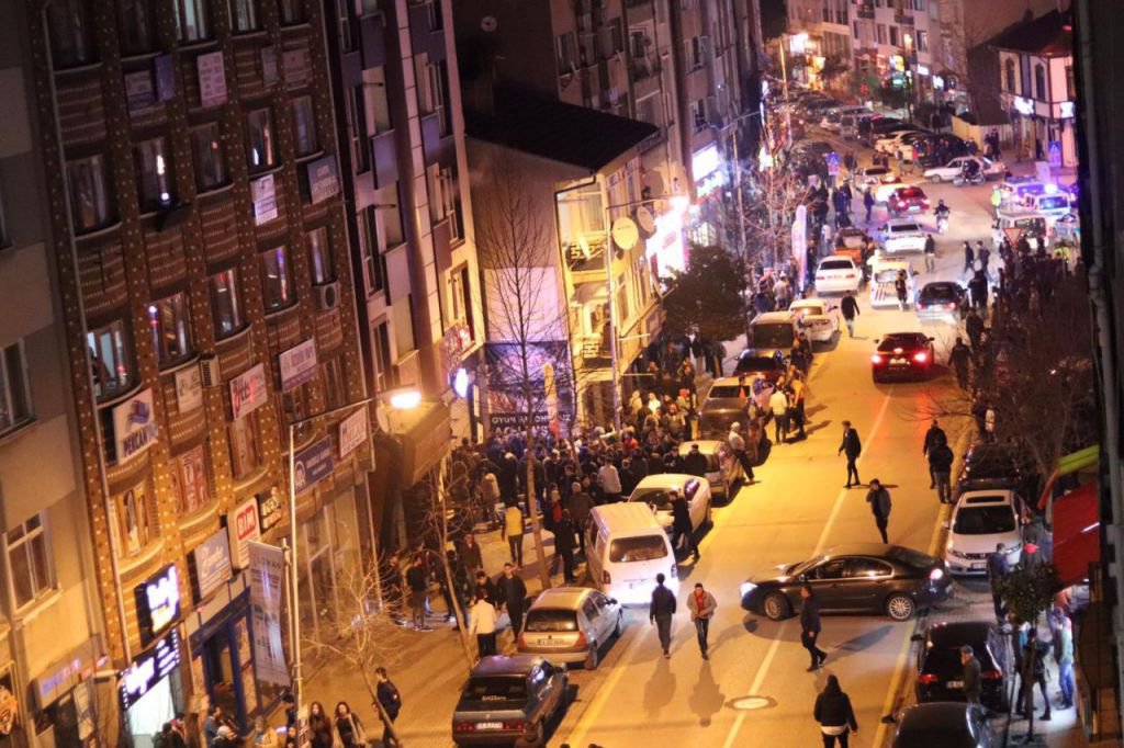 MAÇ SONRASI ORTALIK KARIŞTI