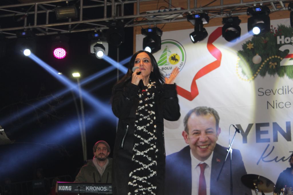 MUHTEŞEM BİR YILBAŞI KONSERİ