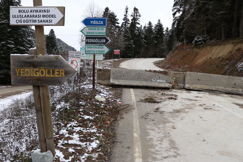 O YOLA KAR ENGELİ...