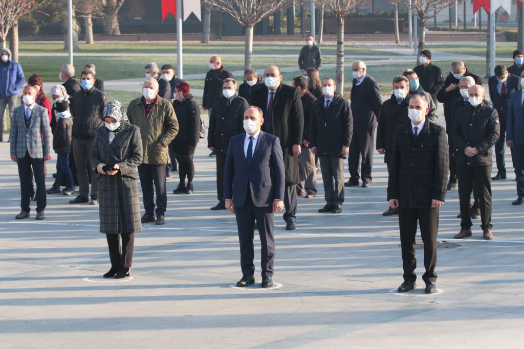 "OKULLARIMIZIN LOKOMOTİFLERİ ÖGRETMENLERDİR"