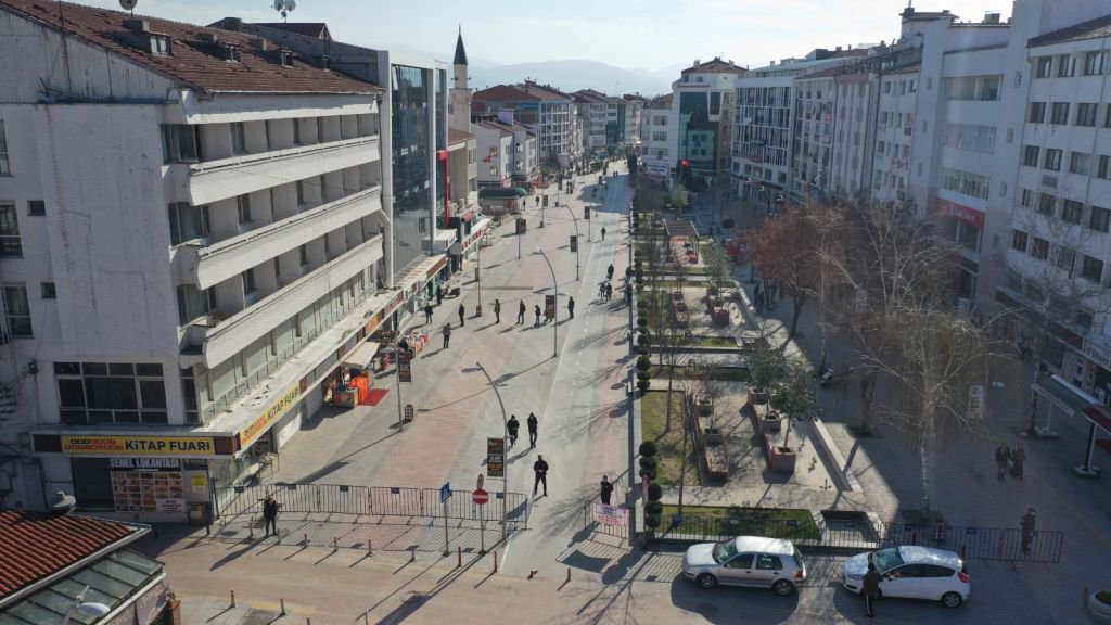 ÖNLEMLER İNSAN YOĞUNLUĞUNU AZALTTI