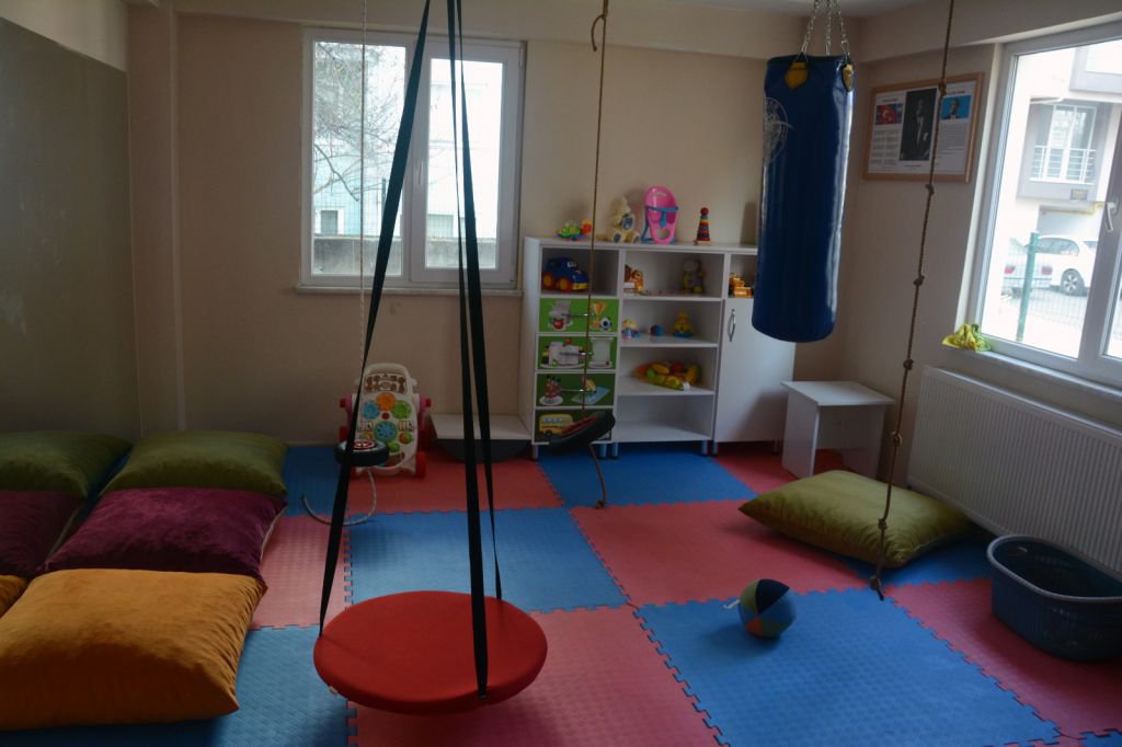 ÖZEL İZ AKADEMİ FAALİYETE BAŞLADI