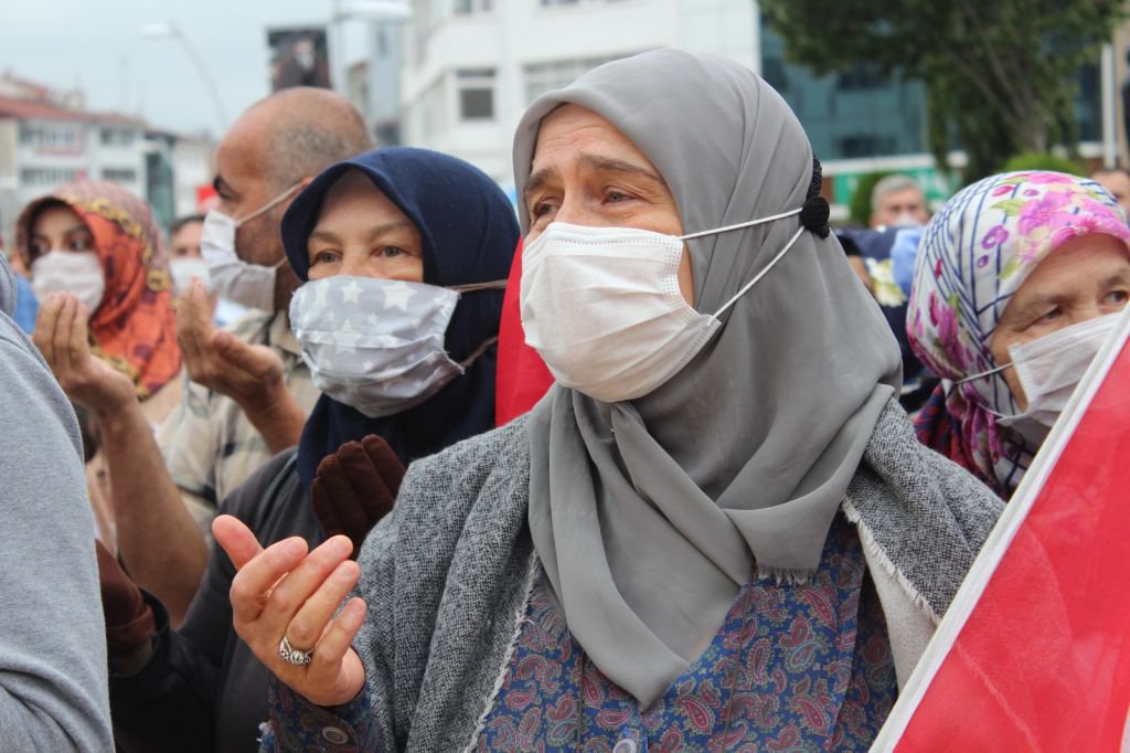 "AYASOFYA BU MİLLETİN KANAYAN YARASIYDI"