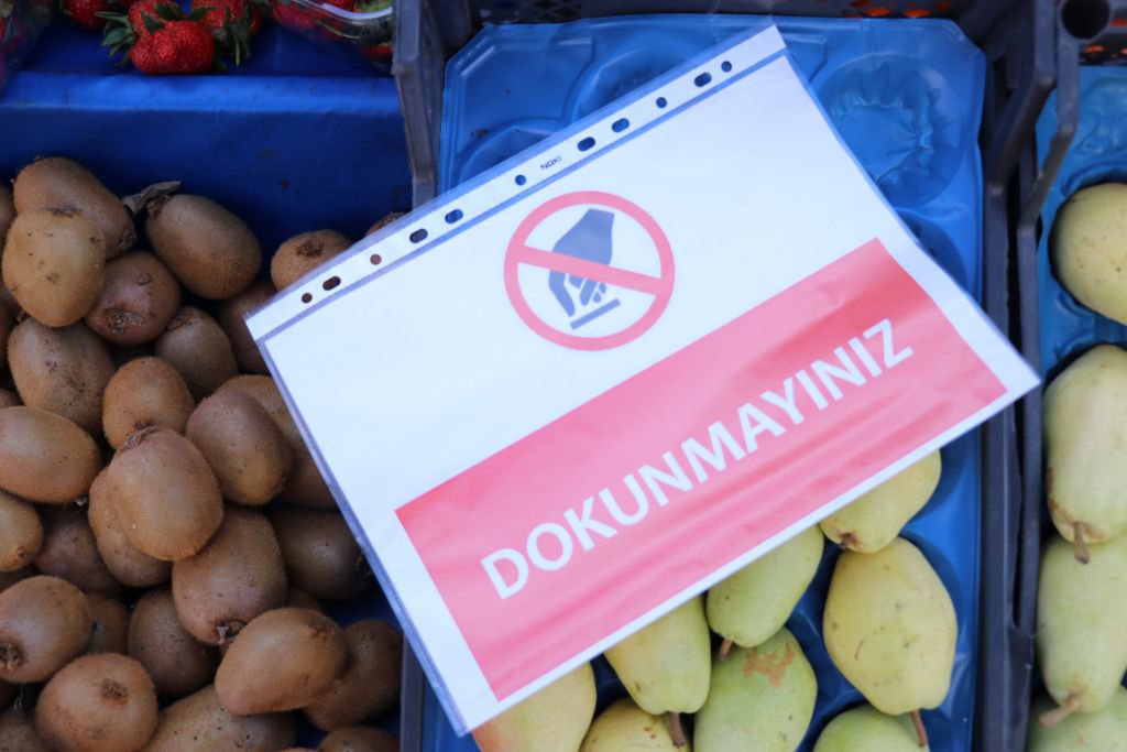 PAZARLARDA KORONA VİRÜS TEDBİRİ