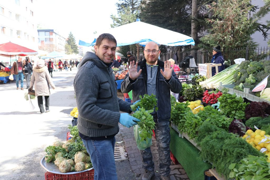 PAZARLARDA KORONA VİRÜS TEDBİRİ