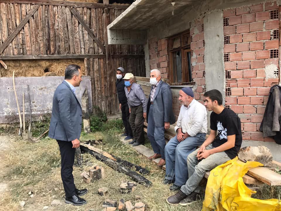 RASİM ÖZDEMİR ACILI AİLENİN YANINDA