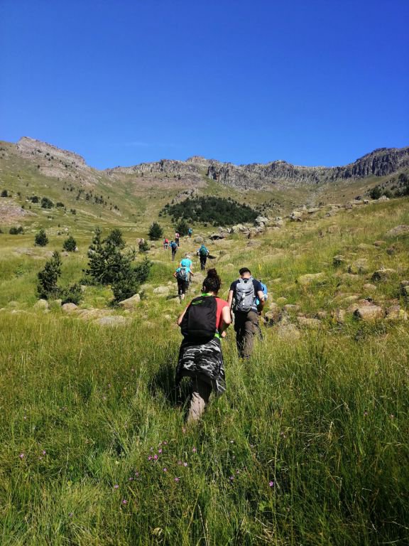 ŞEHİTLERİMİZ İÇİN TIRMANDILAR