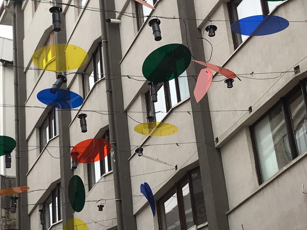 ŞEMSİYELİ SOKAK YENİLENECEK