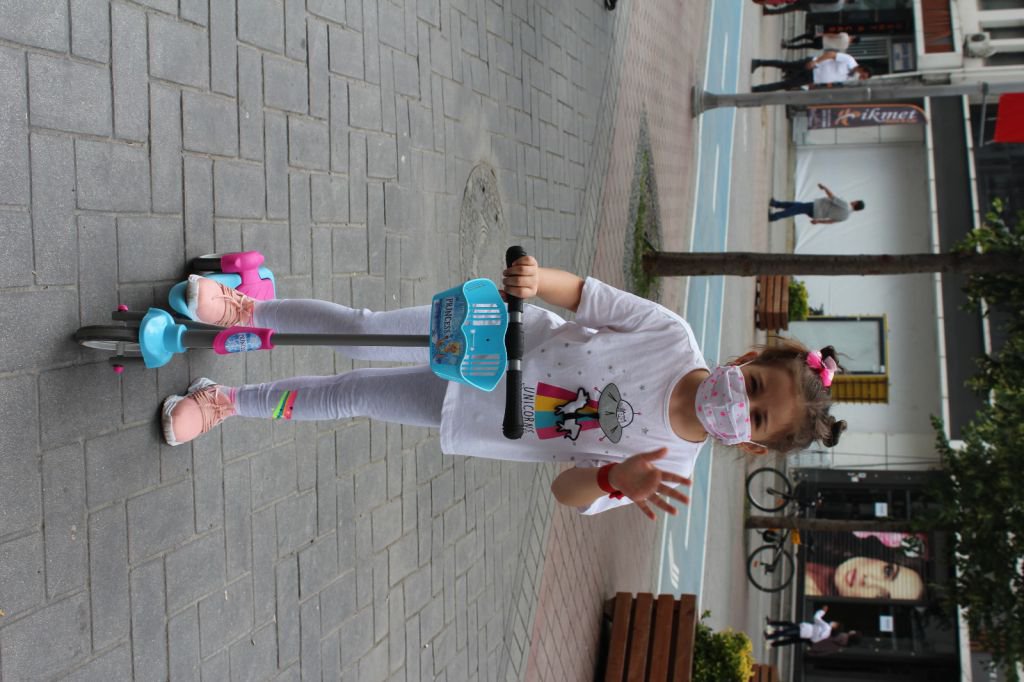 SOKAKLAR ARTIK ONLARIN