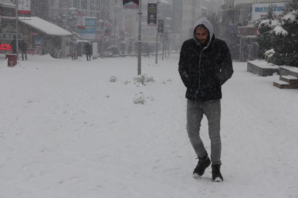 TABİATIN KALBİ KARA DOYDU