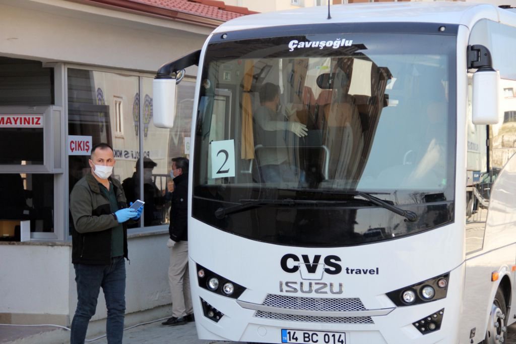 TEK TEK EVLERİNE GÖNDERİLİYORLAR..