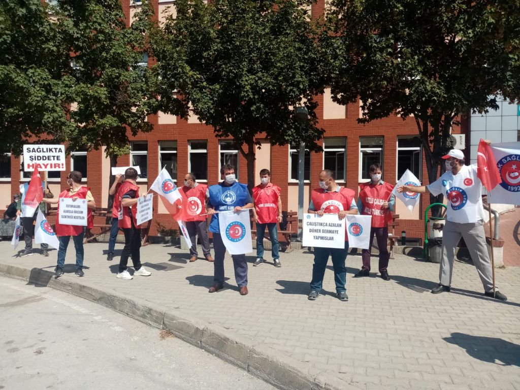 TÜRK SAĞLIK-SEN ÇALIŞANLARI EYLEMDE