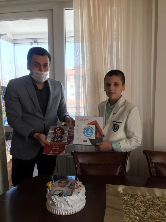 ÜLKÜ OCAKLARI ÇOCUKLARI YALNIZ BIRAKMADI