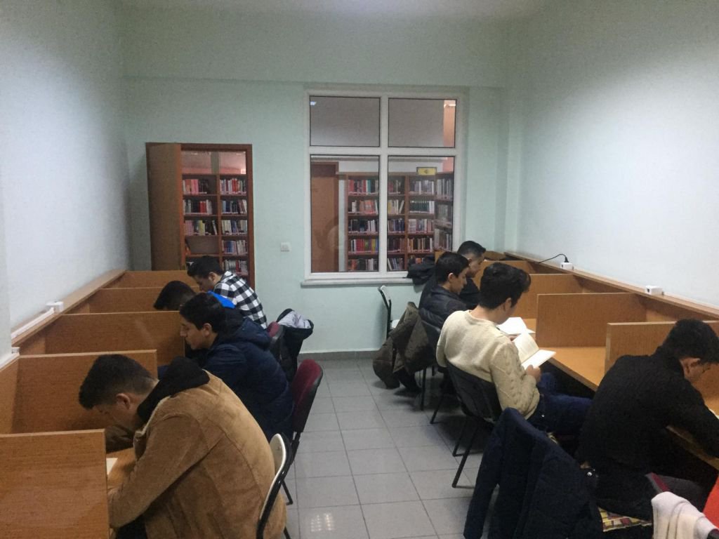 ÜLKÜ OCAKLARI KÜTÜPHANEDE  KAMPA GİRDİ