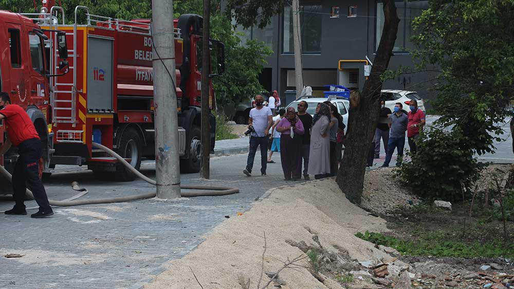 UYURKEN YANGINA YAKALANDILAR