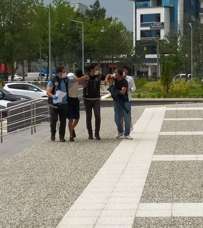 UYUŞTURUCU TACİRİ ENSELENDİ