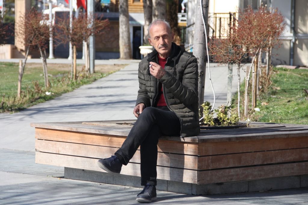 VATANDAŞ NE GİYECEĞİNİ BİLEMİYOR