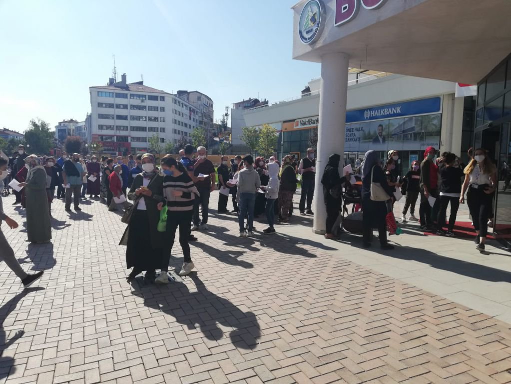 VATANDAŞLAR BELEDİYEYE AKIN ETTİ