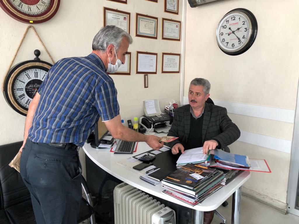 VATANDAŞLARA KAHVE İKRAM ETTİLER