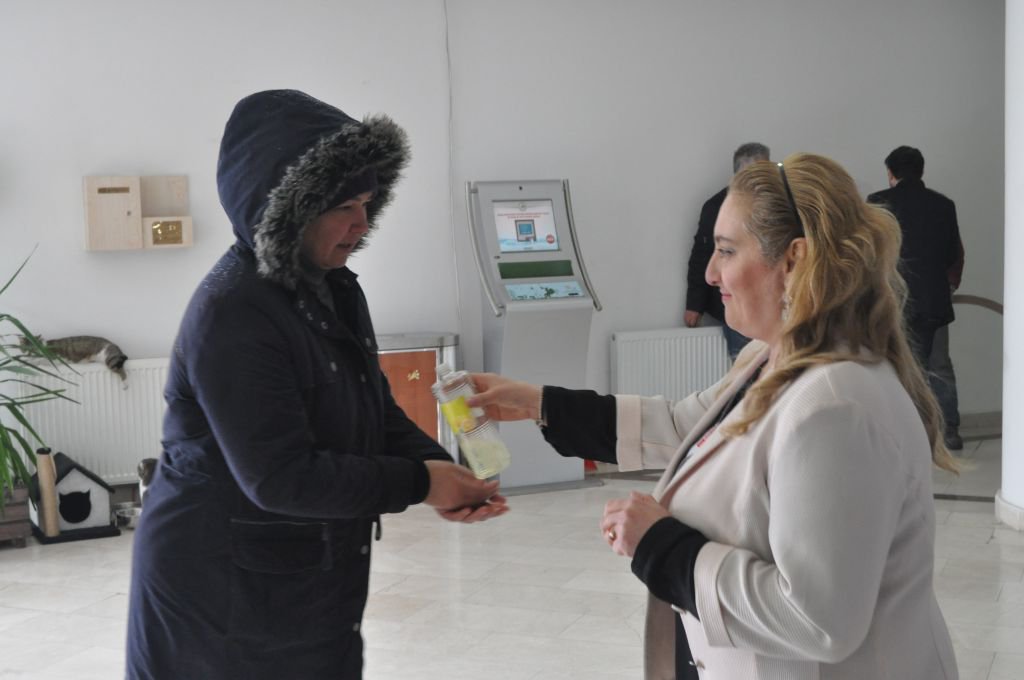 VATANDAŞLARIN ATEŞİNİ ÖLÇÜYOR