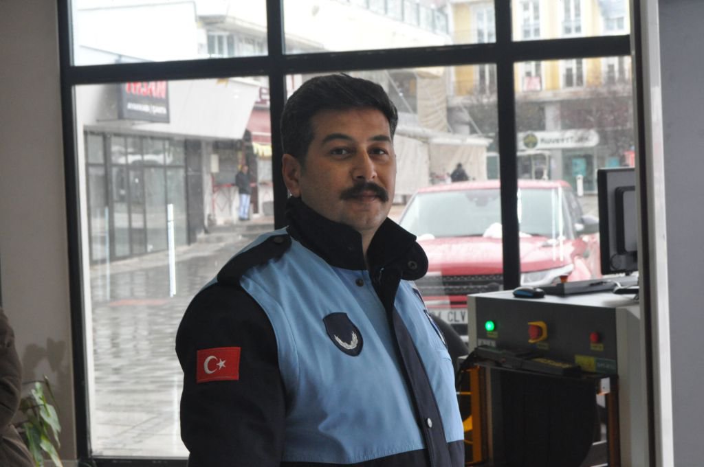 VATANDAŞLARIN ATEŞİNİ ÖLÇÜYOR