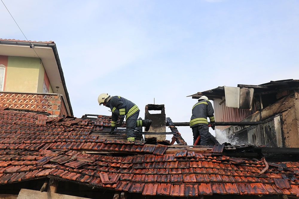 YANGIN PANİK YARATTI