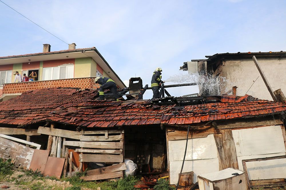 YANGIN PANİK YARATTI