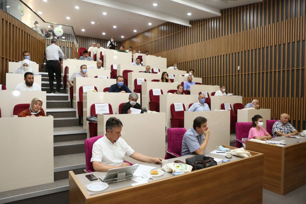 “YAPILAN BU HAREKET AYIPTIR”