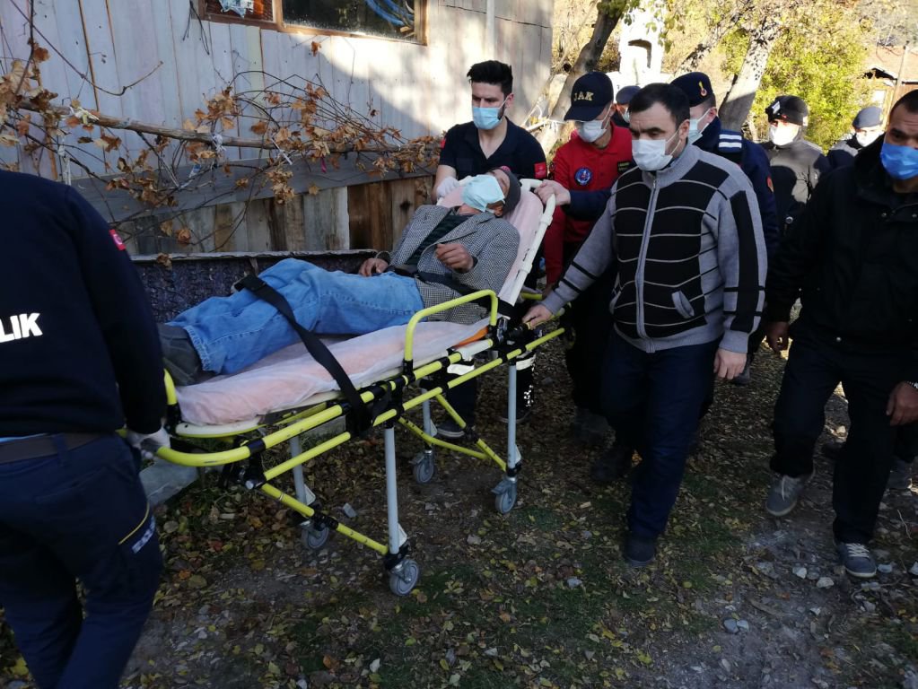 YAŞLI ADAM BAKIN NEREDE BULUNDU !