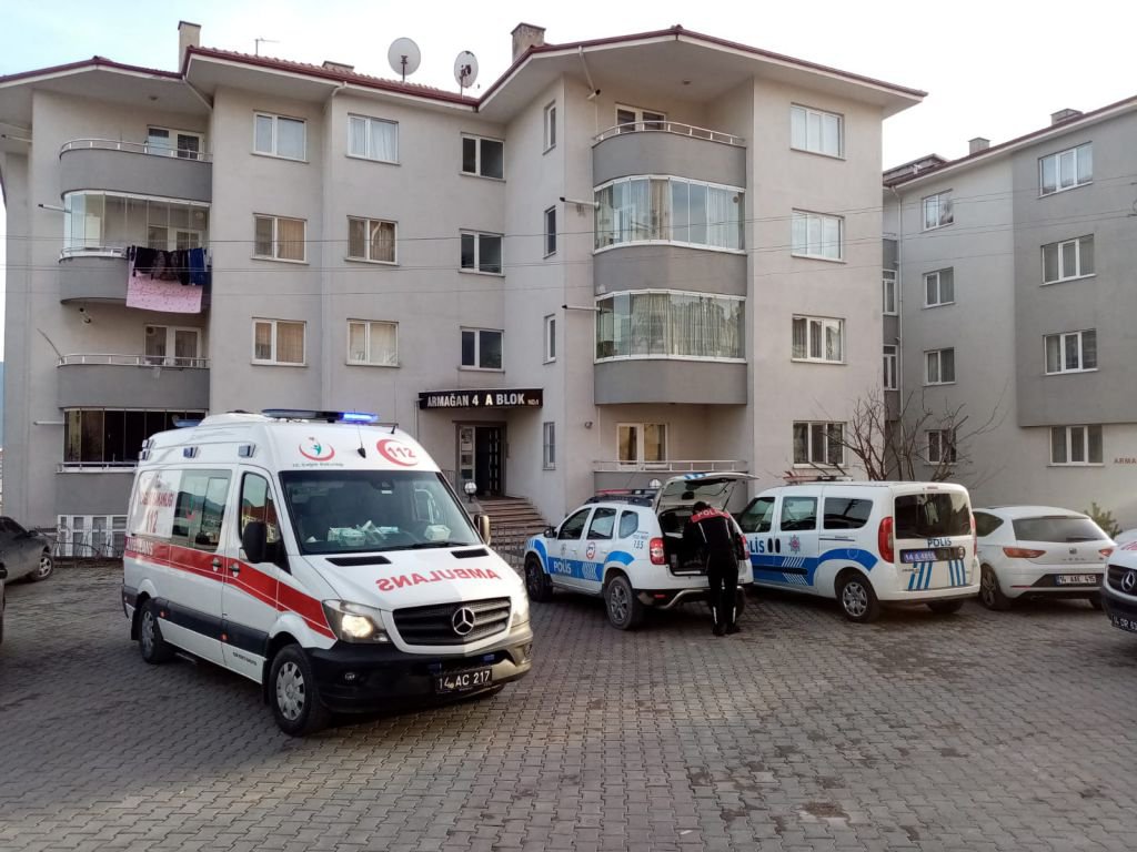 YALNIZ YAŞAYAN KADIN EVİNDE ÖLÜ BULUNDU