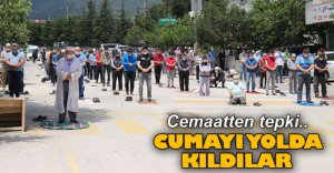 CEMAAT YOLDA NAMAZ KILDI