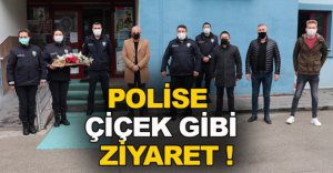 POLİSE ÇİÇEKLİ DESTEK